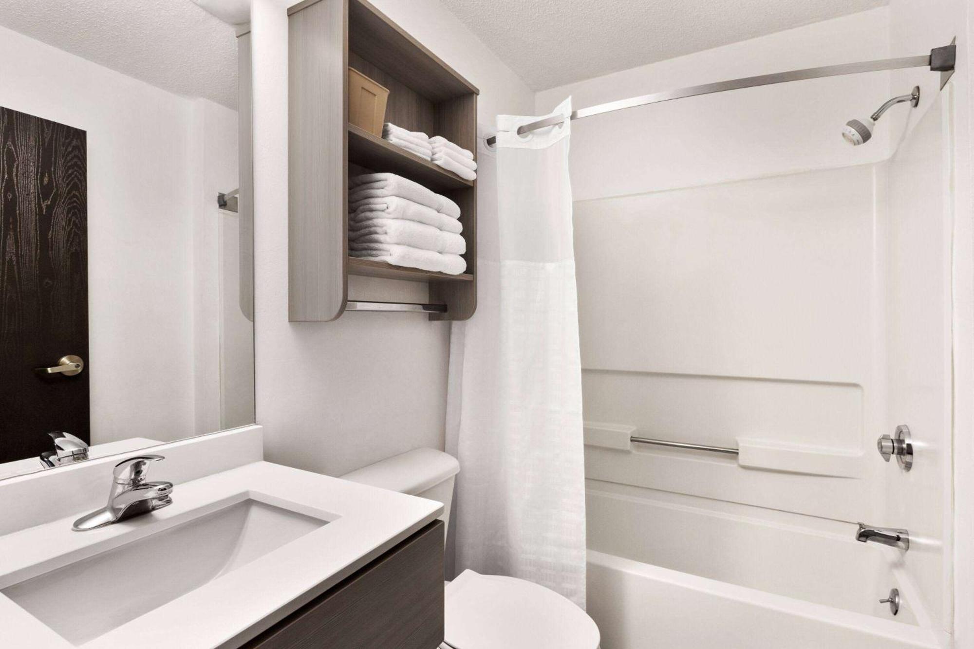 Hotel Microtel & By Wyndham Florence/cincinnati Airpo 2*